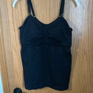 Kindred Bravely nursing top